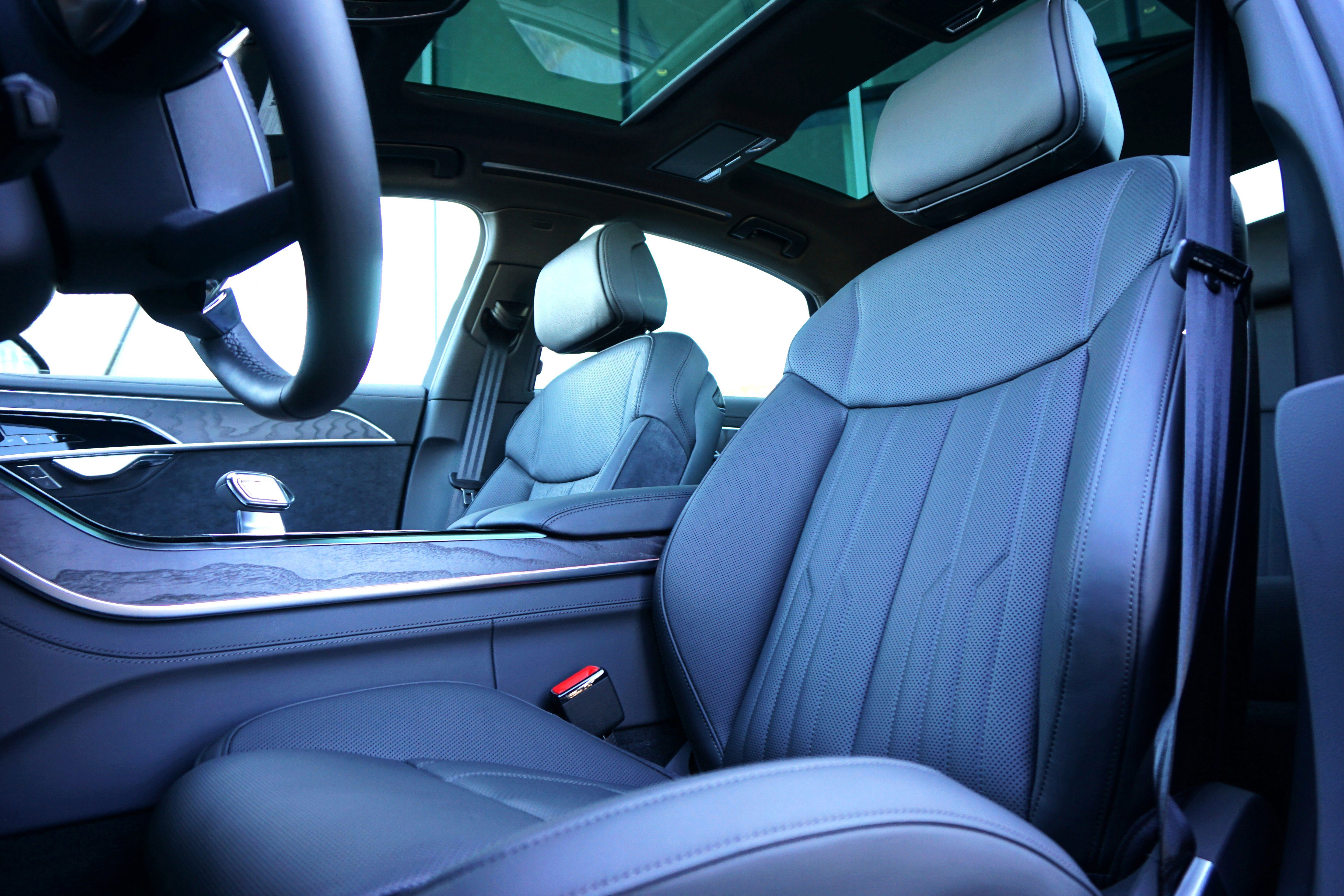 New 2025 Audi A8 L 3.0T image 8