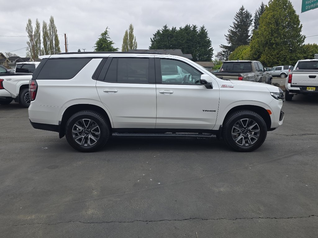 Used 2024 Chevrolet Tahoe Z71 w/ Luxury Package AWD/4WD image 7