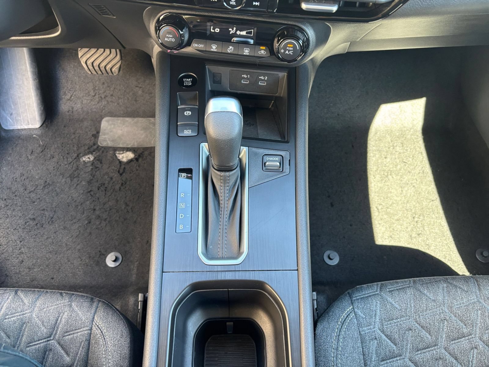 Used 2026 Nissan Kicks SV FWD image 39