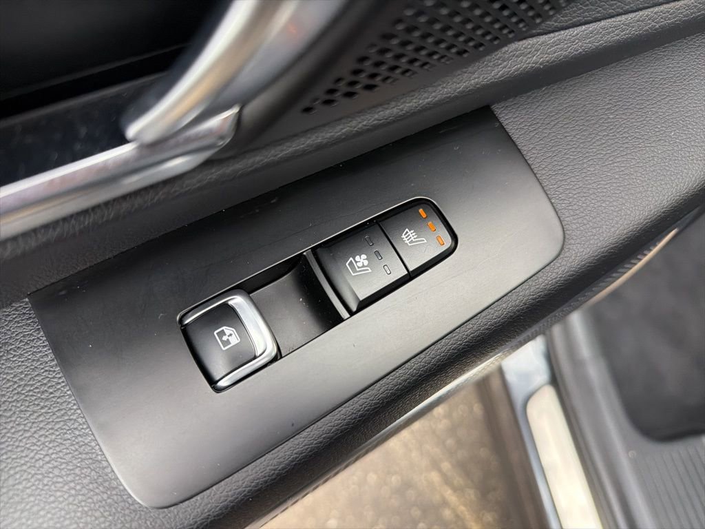 Used 2021 Kia Telluride SX w/ SX Prestige Package image 27