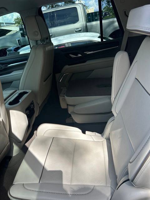 Certified 2022 GMC Yukon Denali RWD image 8