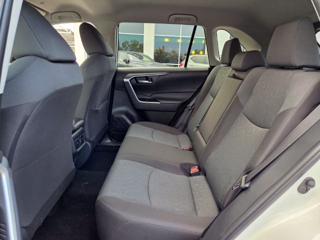 Used 2025 Toyota RAV4 XLE FWD image 13