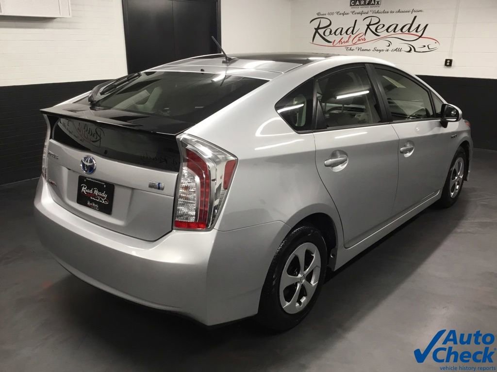 Used 2015 Toyota Prius Three w/ Solar Roof Package image 11