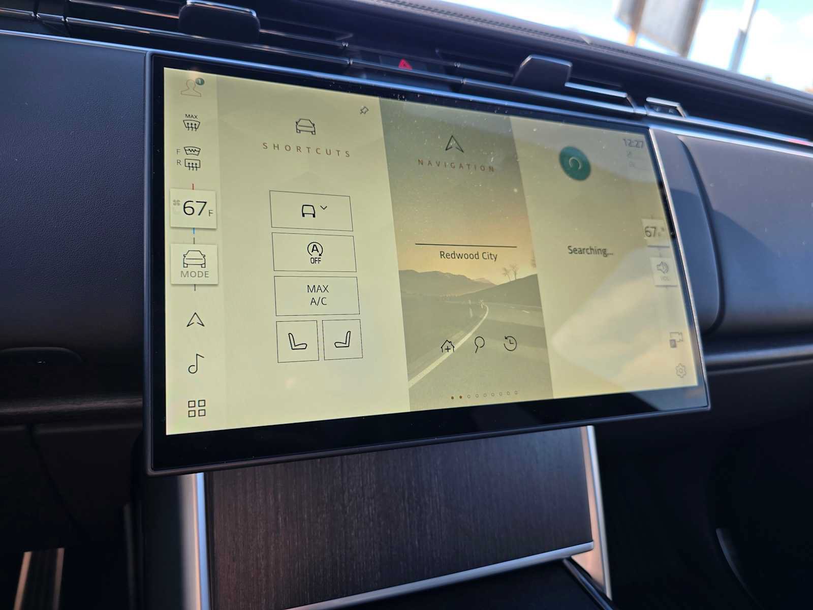 New 2025 Land Rover Range Rover SE AWD/4WD image 28