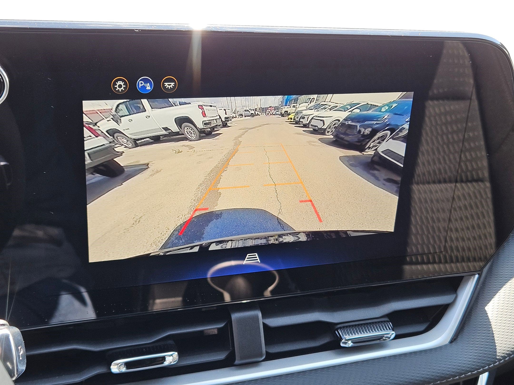 Used 2026 Chevrolet Equinox LT AWD/4WD image 23