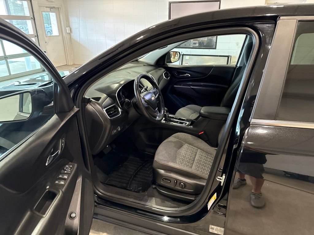 Used 2022 Chevrolet Equinox LT AWD/4WD image 22