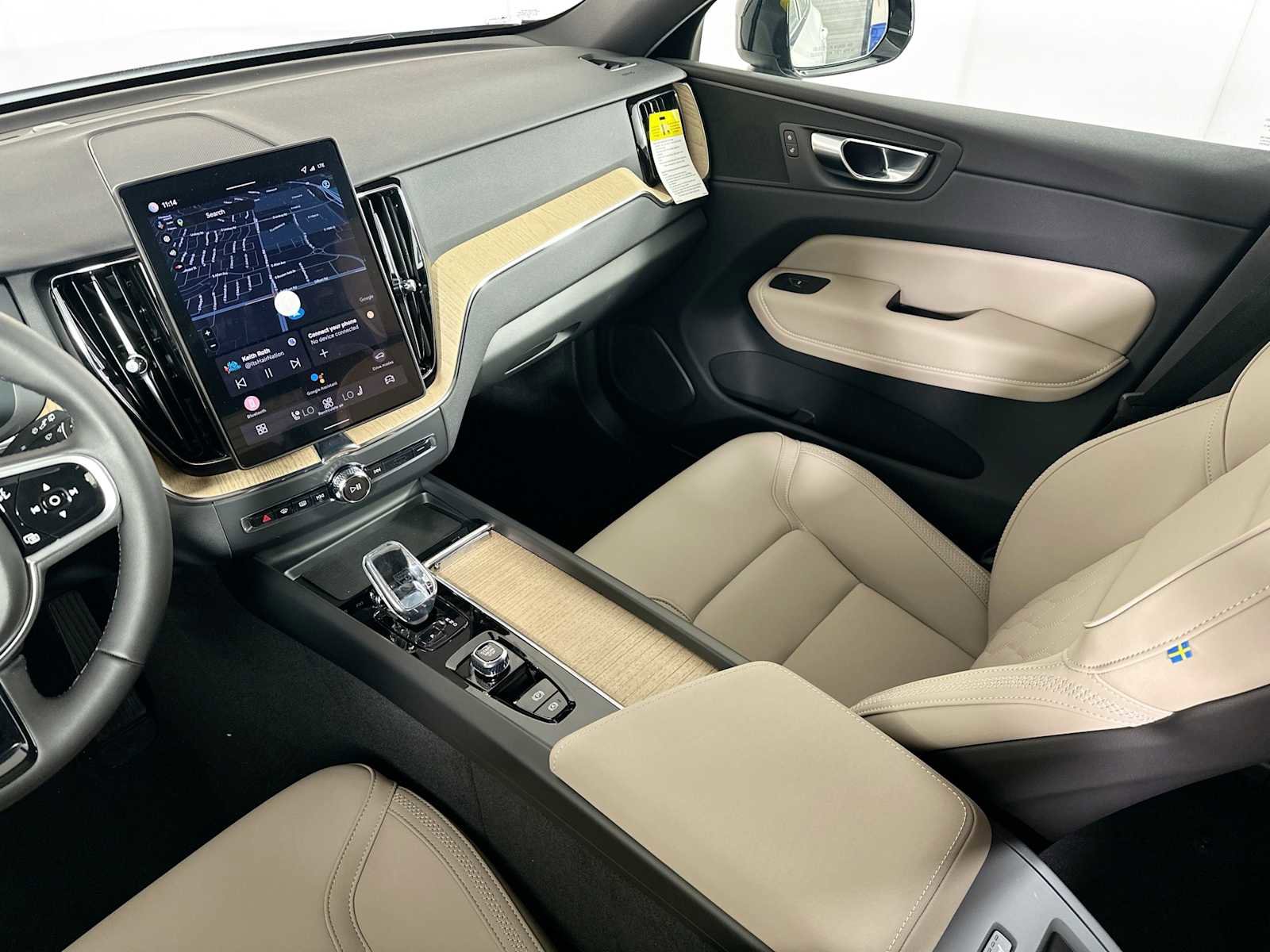 New 2026 Volvo XC60 B5 Plus w/ Protection Package Premier image 22