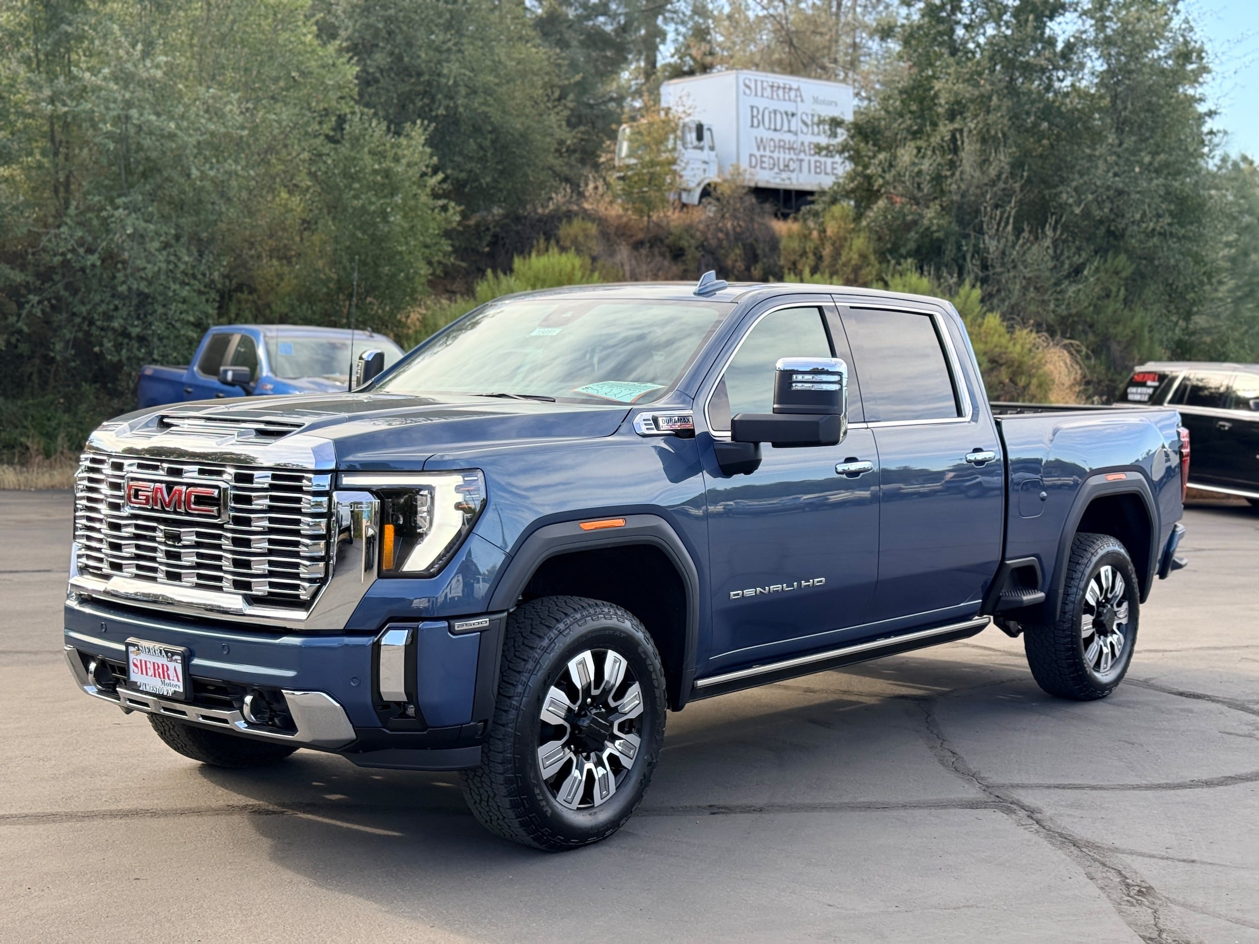 New 2026 GMC Sierra 2500 Denali w/ Denali Reserve Package AWD/4WD image 1