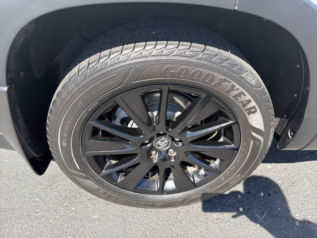 Used 2019 Toyota Highlander AWD V6 image 9