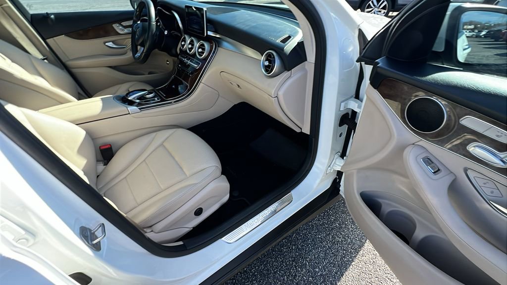 Used 2017 Mercedes-Benz GLC 300 image 17