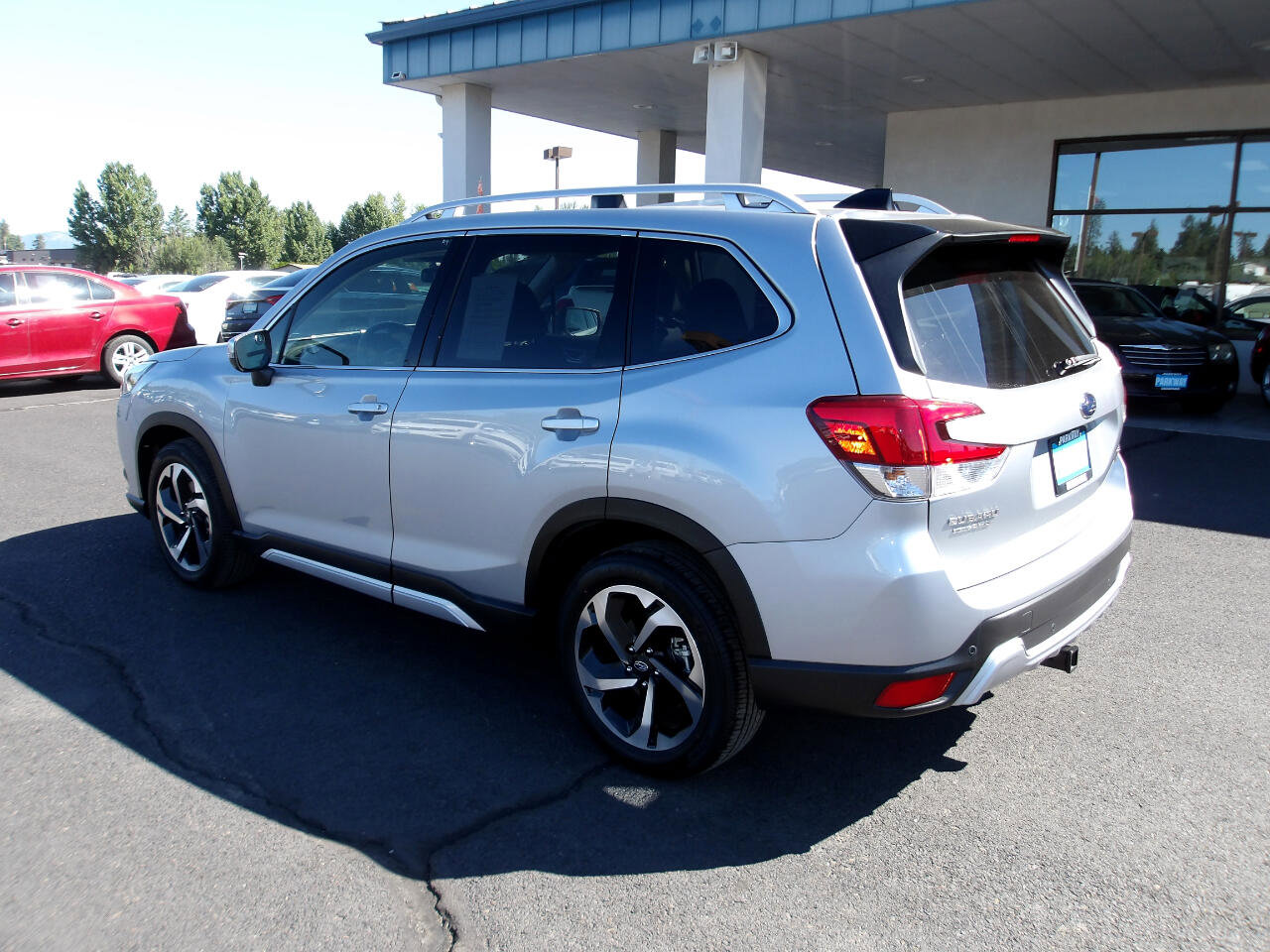 Used 2024 Subaru Forester Touring image 3