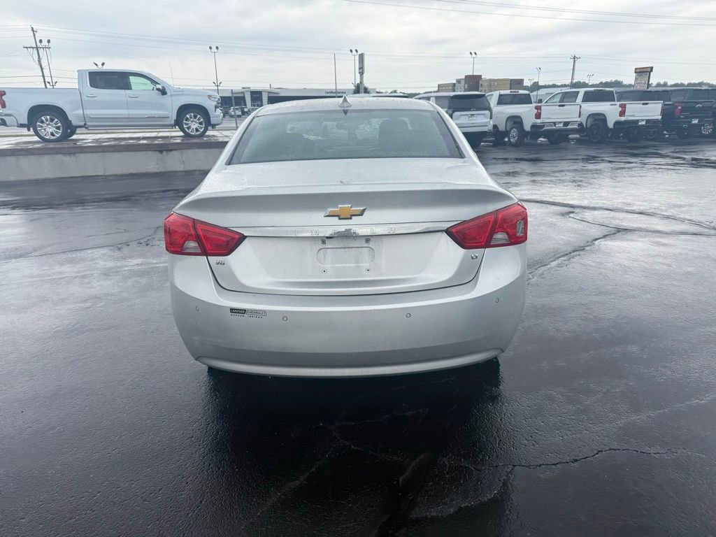 Used 2017 Chevrolet Impala LT w/ Convenience Package FWD image 2