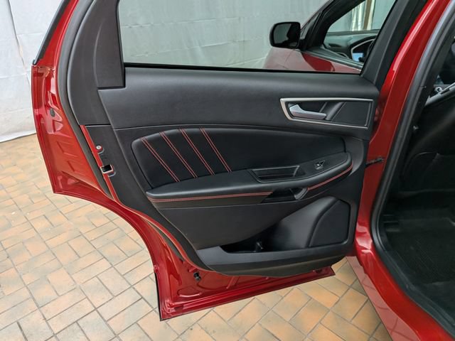 Used 2021 Ford Edge ST-Line w/ Cold Weather Package AWD/4WD image 19