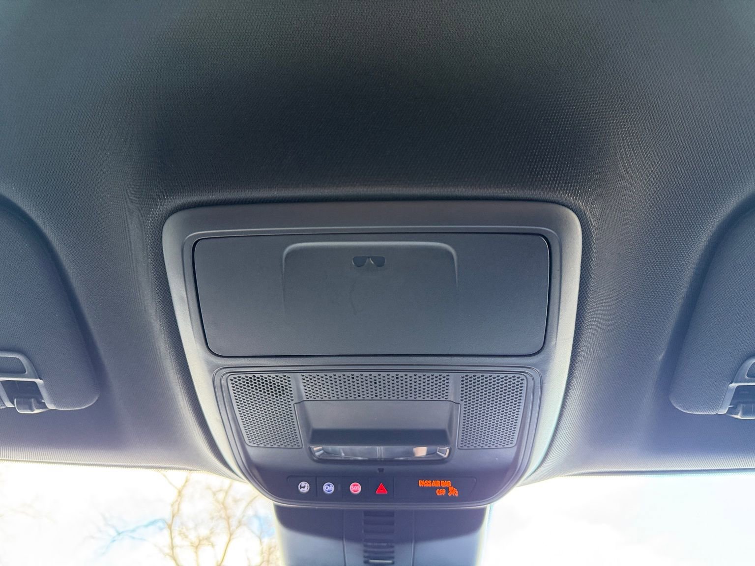 Used 2025 GMC Acadia Elevation image 21