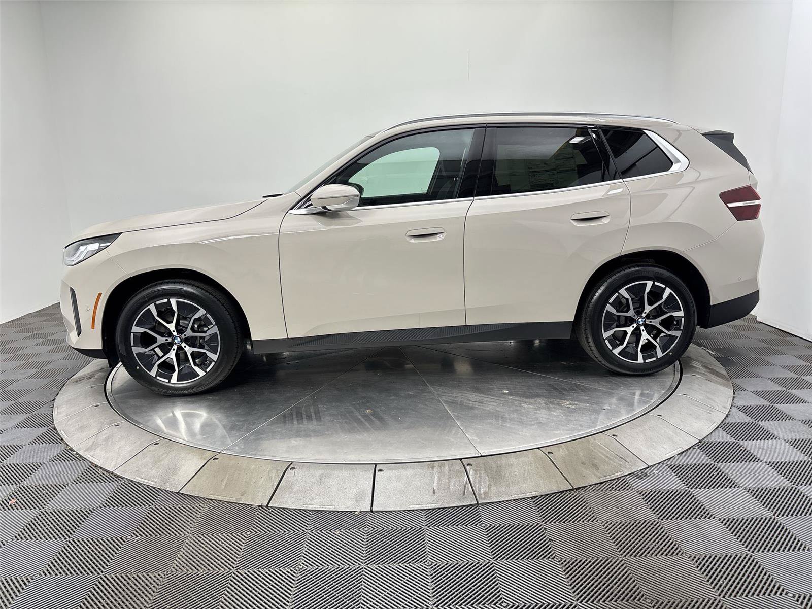 New 2026 BMW X3 xDrive30i w/ Convenience Package AWD/4WD image 16