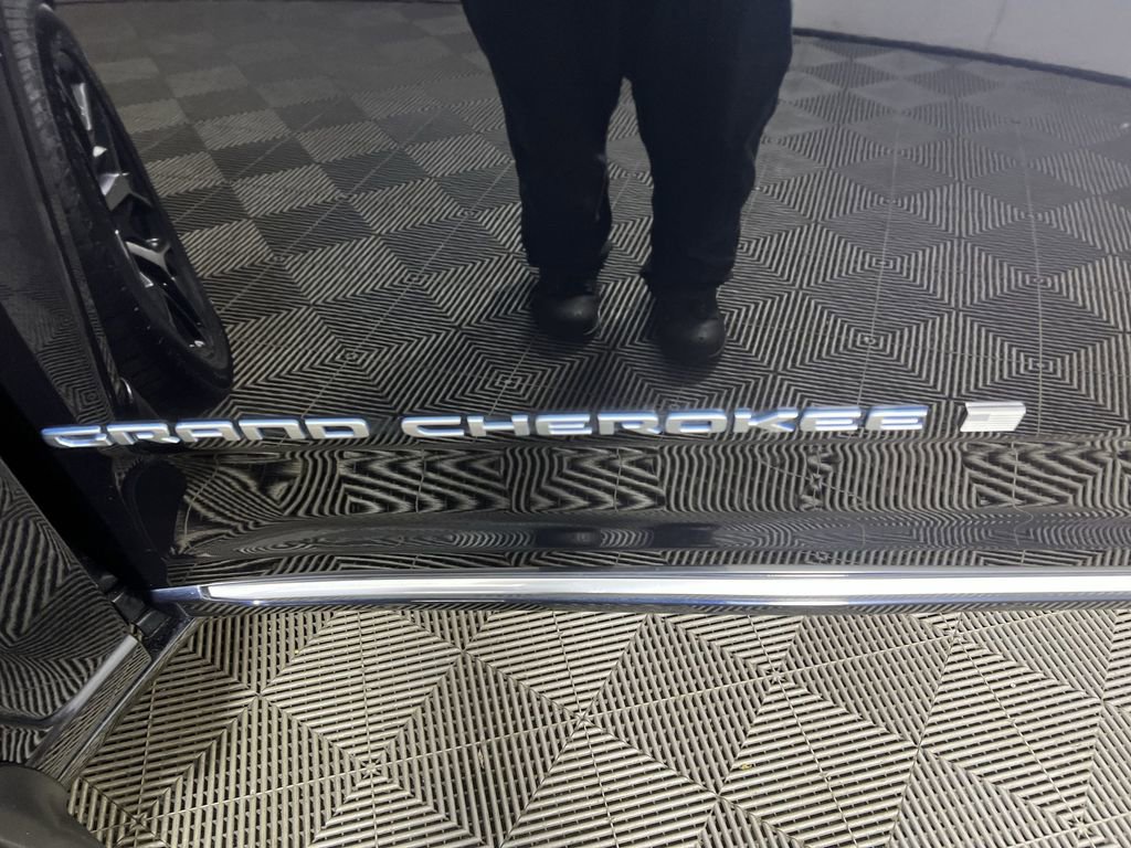 Used 2022 Jeep Grand Cherokee Summit image 33