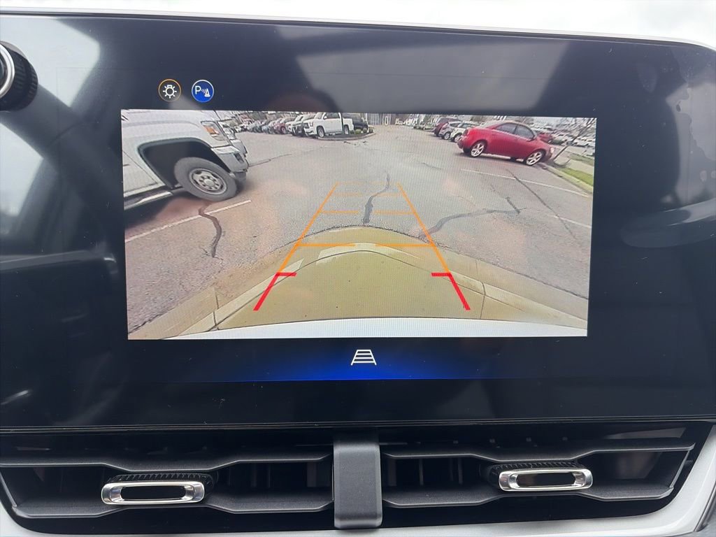 New 2026 Chevrolet Equinox LT w/ LPO, Floor Liner Package FWD image 25