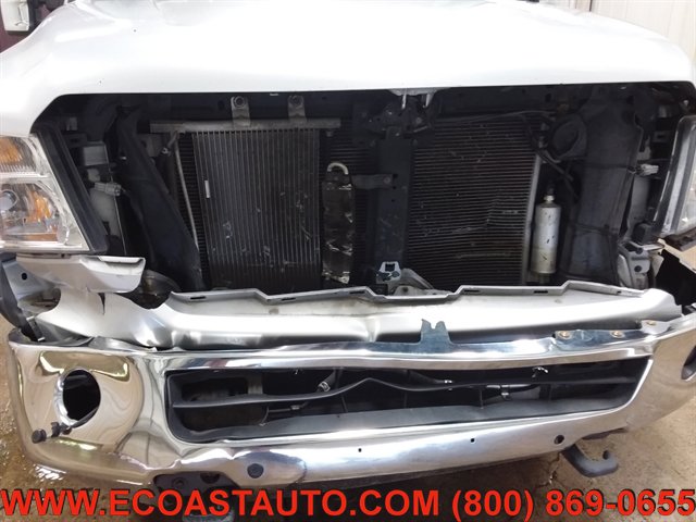 Used 2015 Nissan NV 3500 SL w/ Technology Package image 18