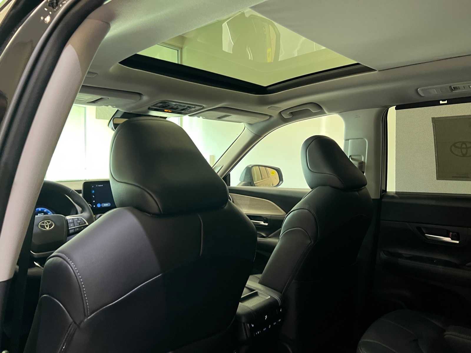 New 2026 Toyota Grand Highlander Limited image 10
