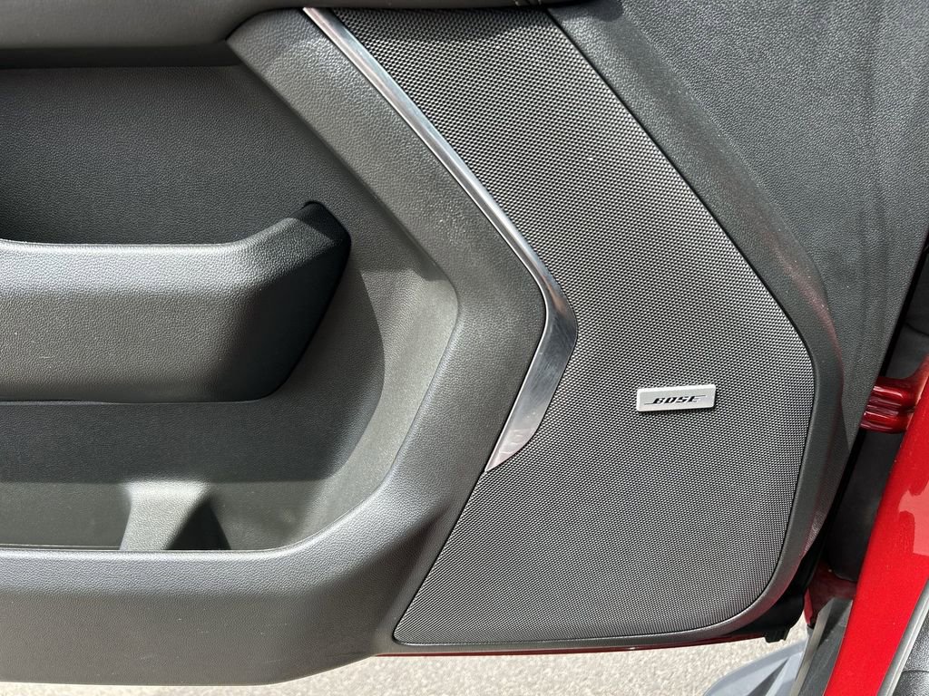 Used 2025 GMC Yukon Elevation image 24