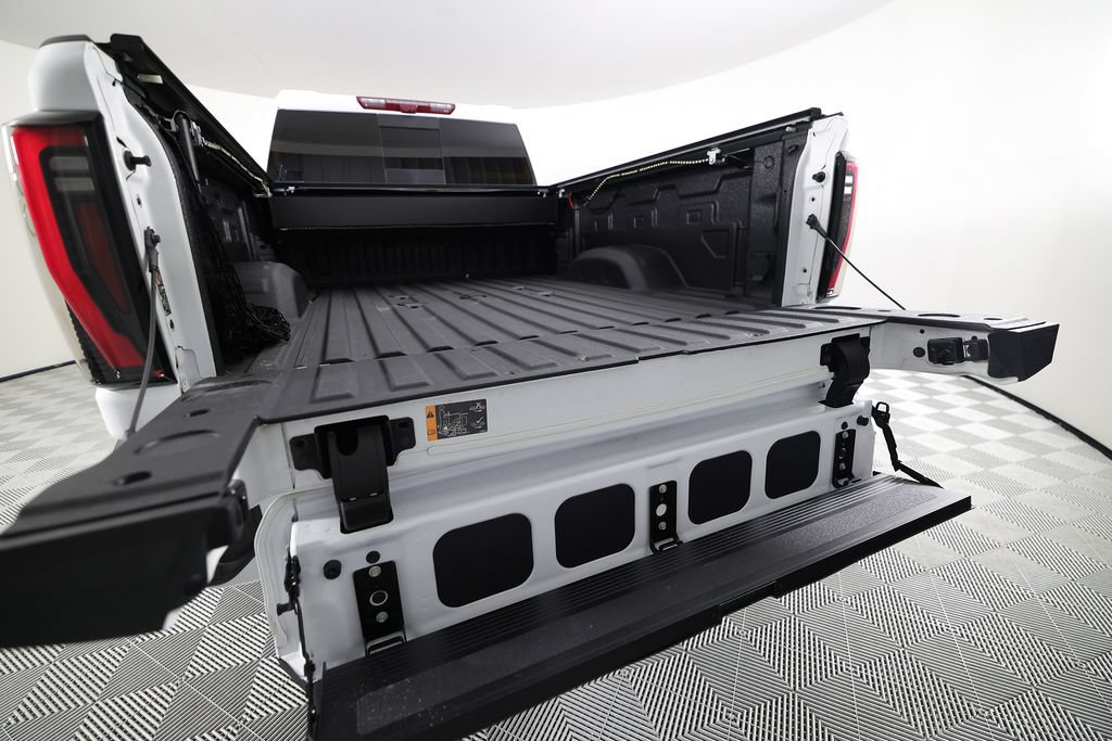 Used 2024 GMC Sierra 2500 AT4 w/ AT4 Premium Plus Package AWD/4WD image 8