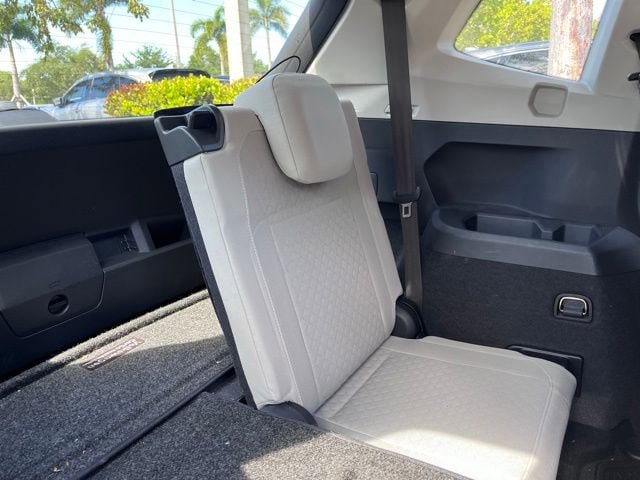 Used 2019 Volkswagen Tiguan S w/ Driver Assistance Package FWD image 10