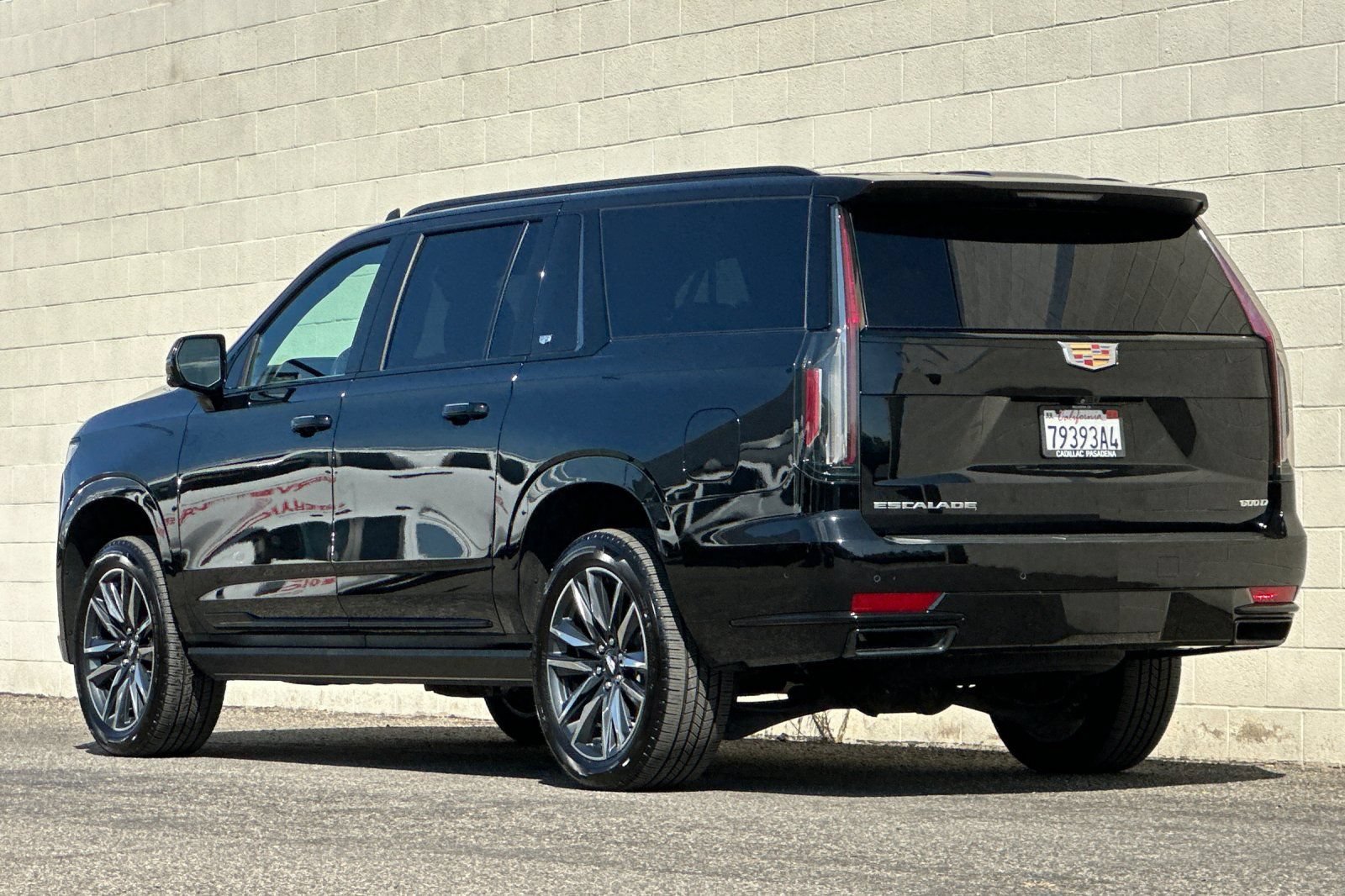 Certified 2024 Cadillac Escalade ESV Sport w/ Touring Package RWD image 6