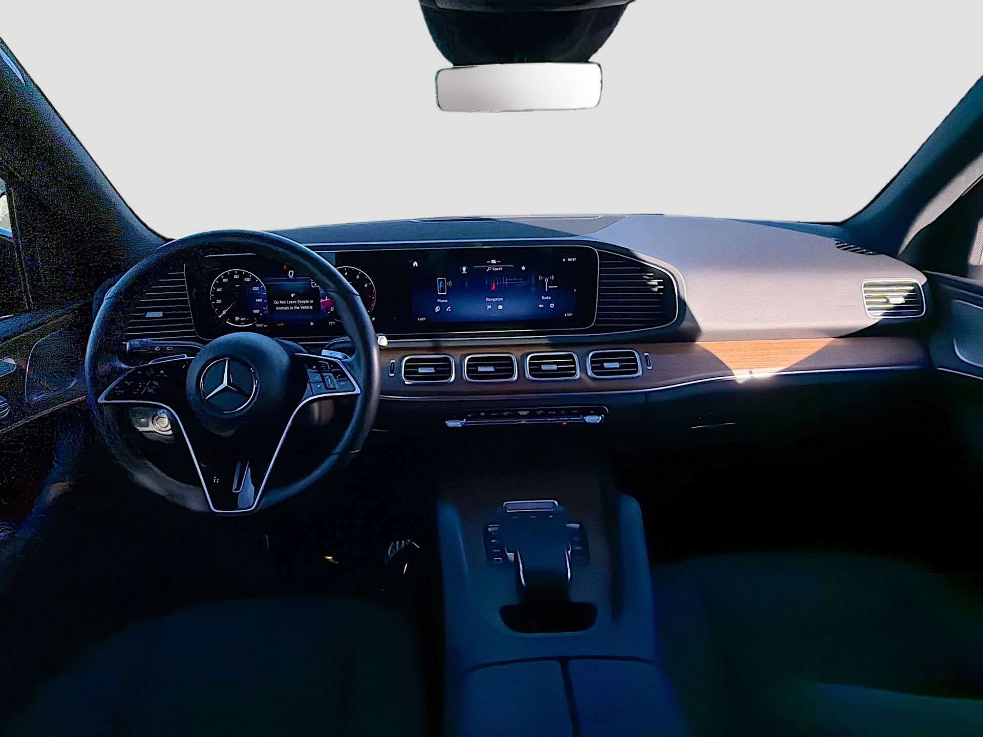 Used 2025 Mercedes-Benz GLE 350 4MATIC image 17