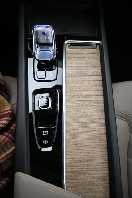 New 2026 Volvo XC60 T8 Plus w/ Protection Package Premier image 10