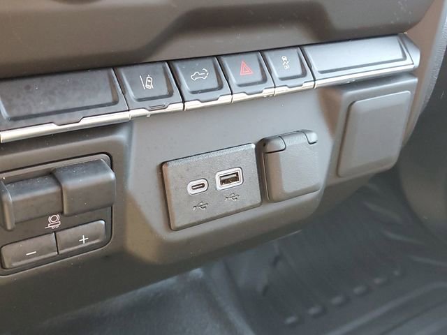 Certified 2025 Chevrolet Silverado 3500 W/T AWD/4WD image 28