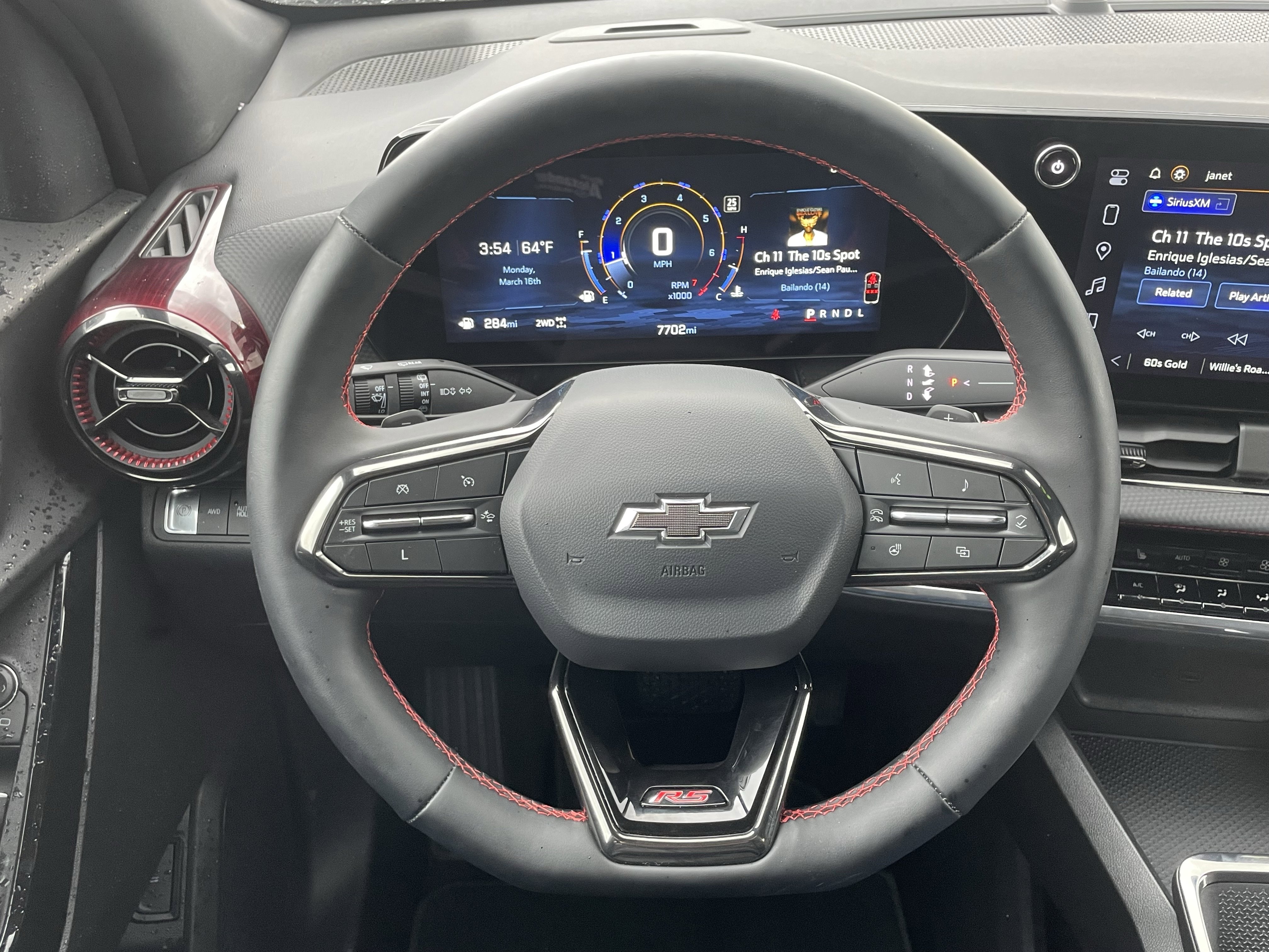 Used 2025 Chevrolet Equinox RS w/ Safety and Technology Package image 17