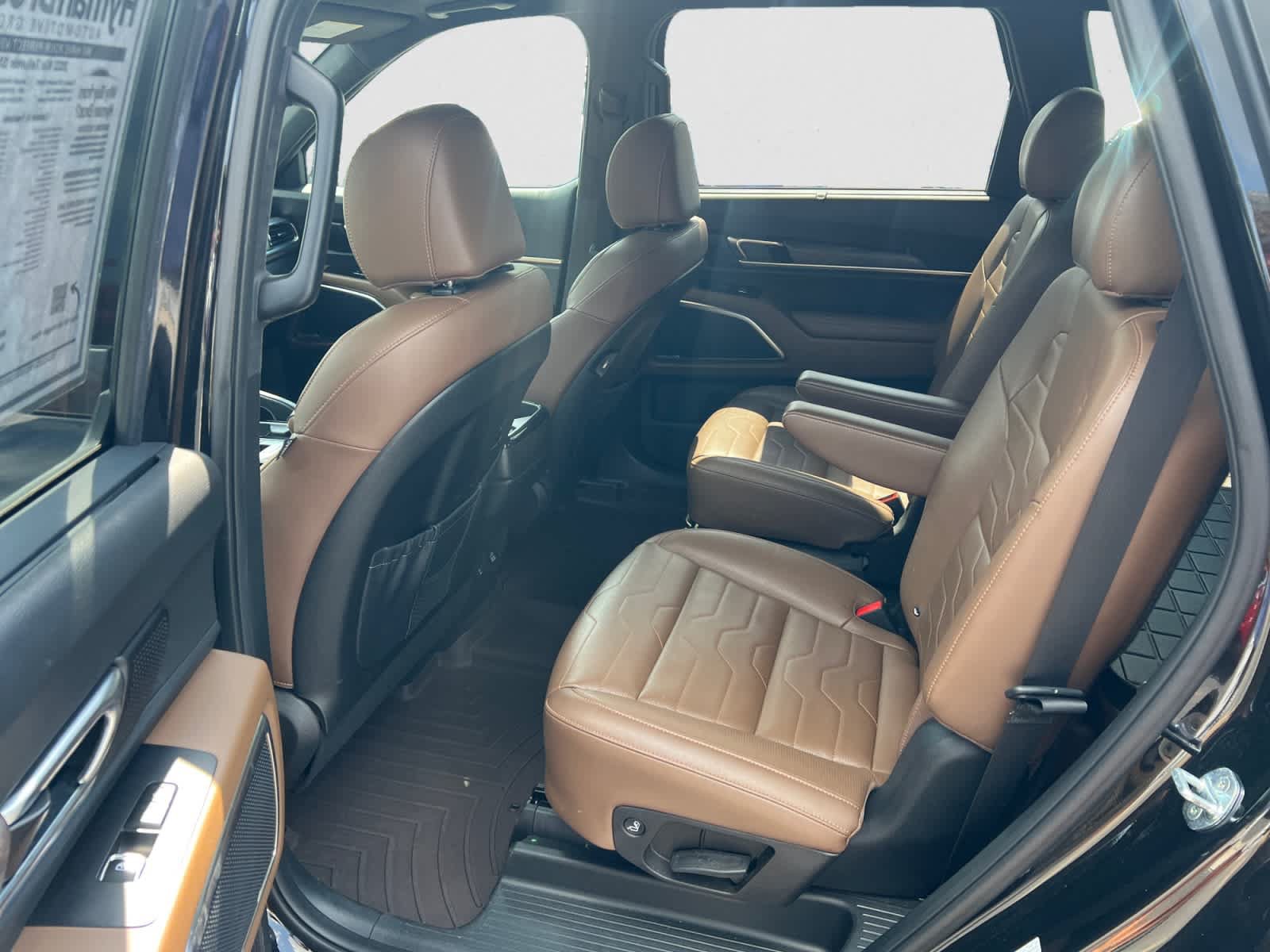 Used 2022 Kia Telluride SX w/ SX Prestige Package AWD/4WD image 11