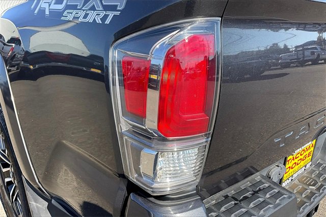 Used 2020 Toyota Tacoma TRD Sport image 28