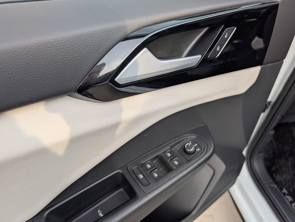 New 2026 Volkswagen Taos S image 11