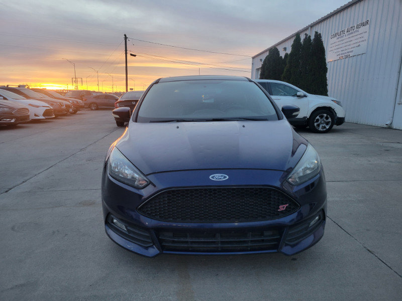 Used 2016 Ford Focus ST image 2