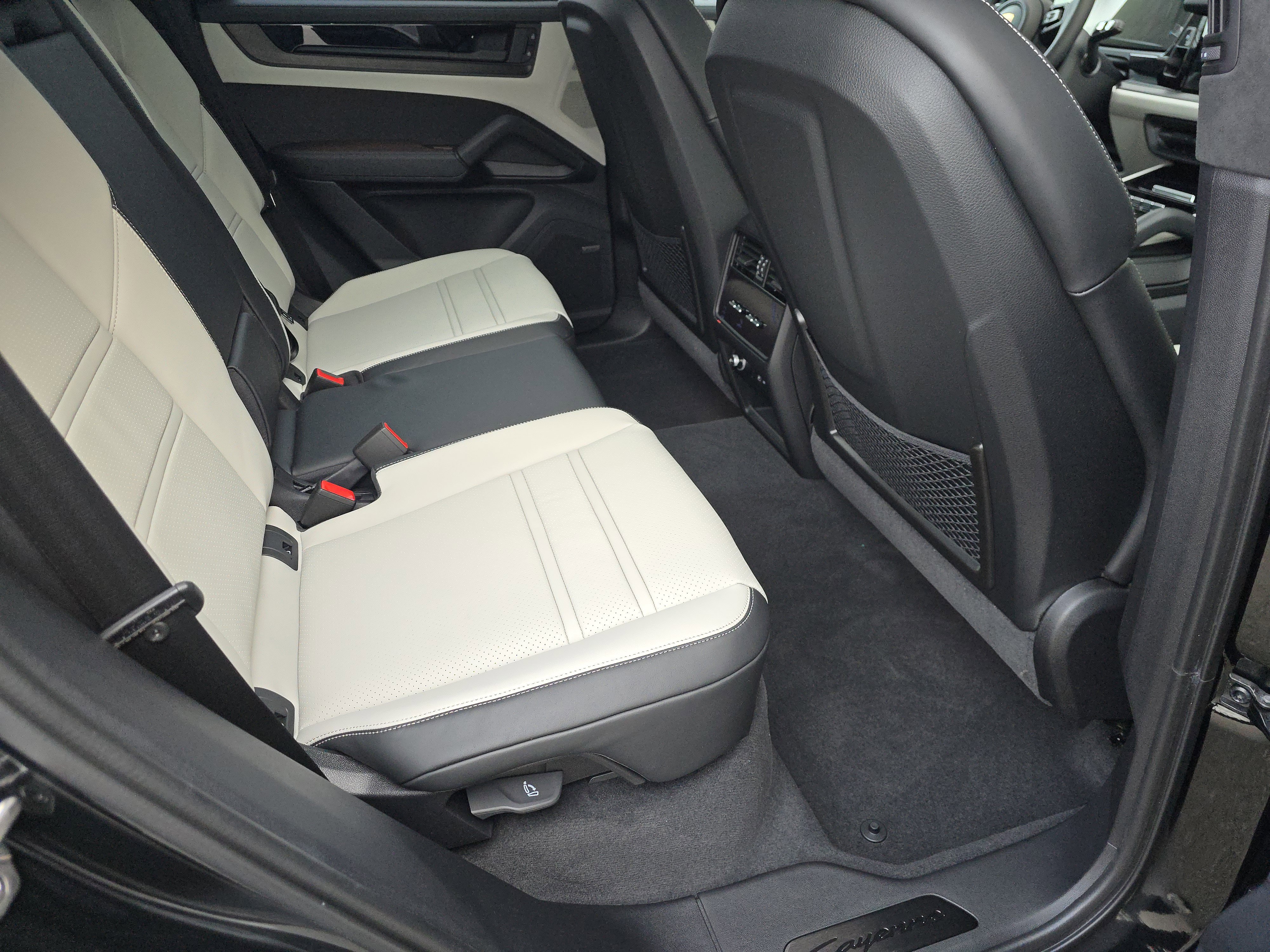 New 2026 Porsche Cayenne GTS image 14