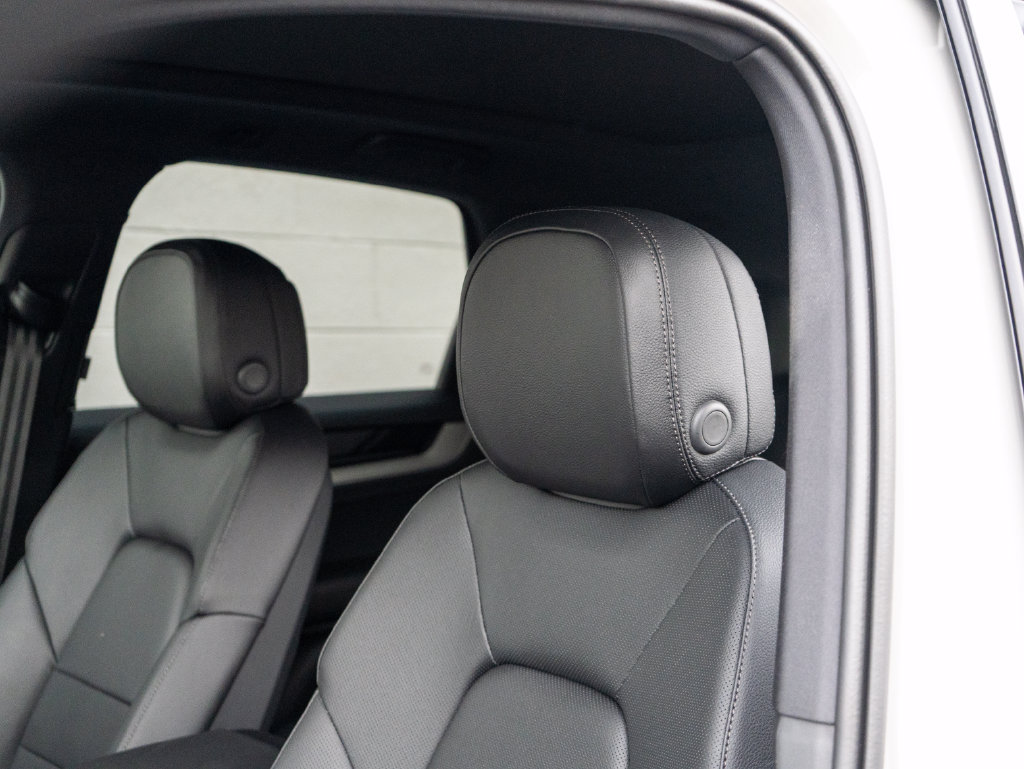 New 2026 Porsche Cayenne E-Hybrid AWD/4WD image 19