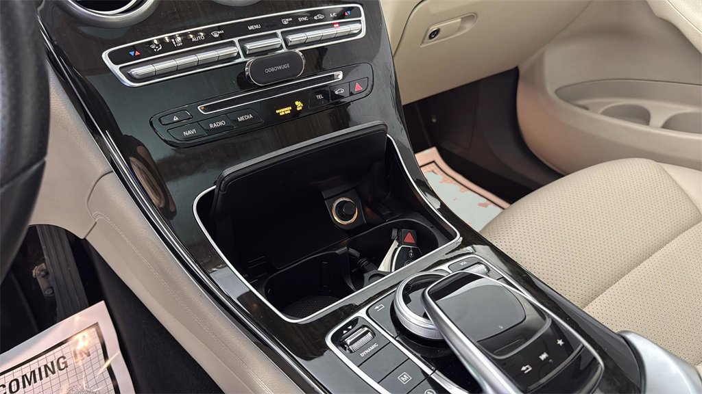 Used 2017 Mercedes-Benz GLC 300 4MATIC image 21