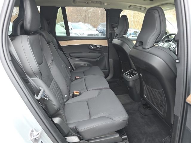 Certified 2025 Volvo XC90 B5 Plus image 19