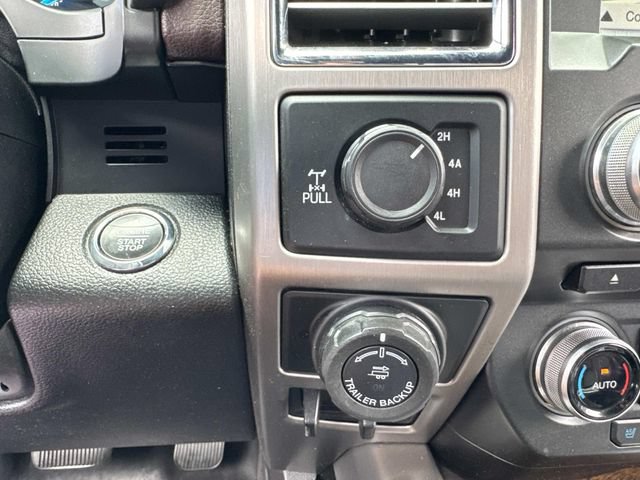 Used 2017 Ford F150 Platinum w/ Equipment Group 701A Luxury AWD/4WD image 21