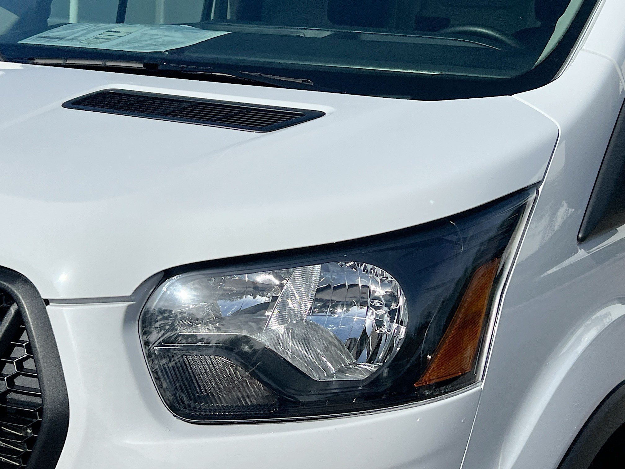 Used 2025 Ford Transit 250 148 High Roof Extended w/ Load Area Protection Package RWD image 11
