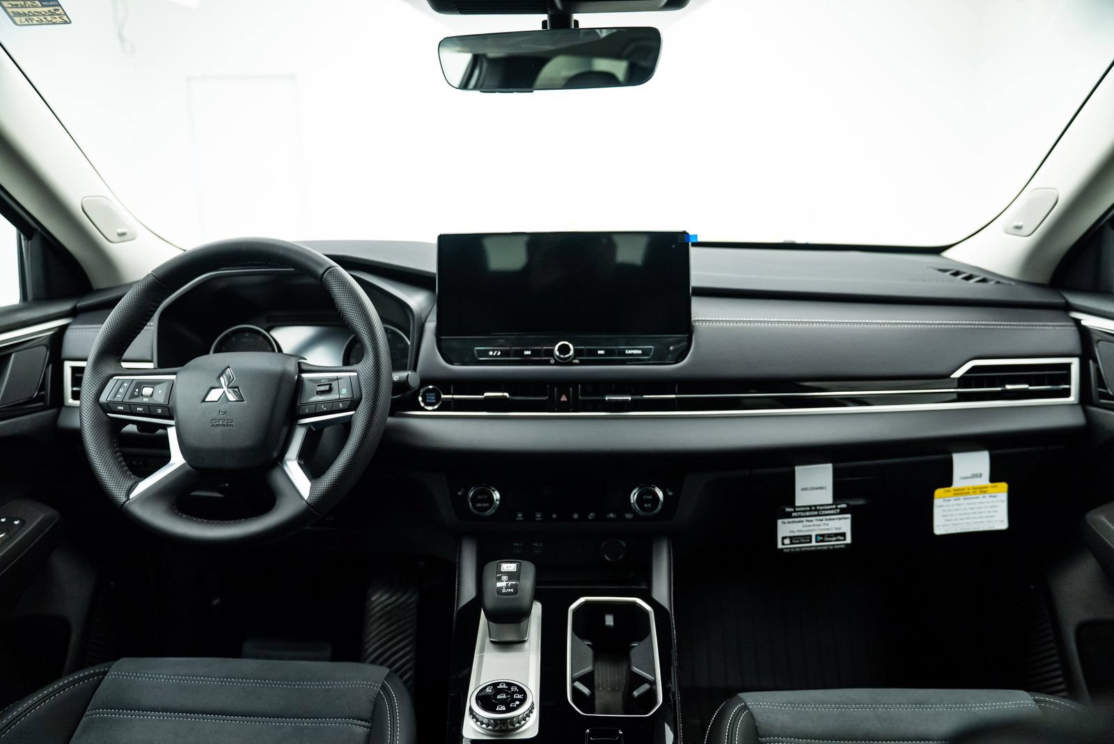 Used 2025 Mitsubishi Outlander SE AWD/4WD image 16
