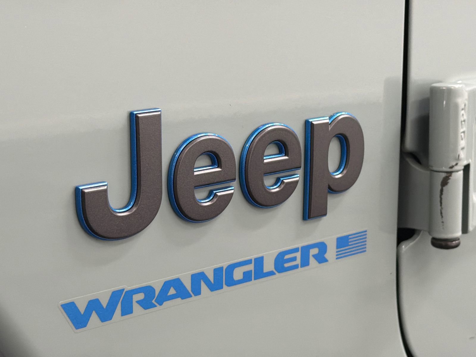 Used 2024 Jeep Wrangler Unlimited Rubicon 4xe AWD/4WD image 9