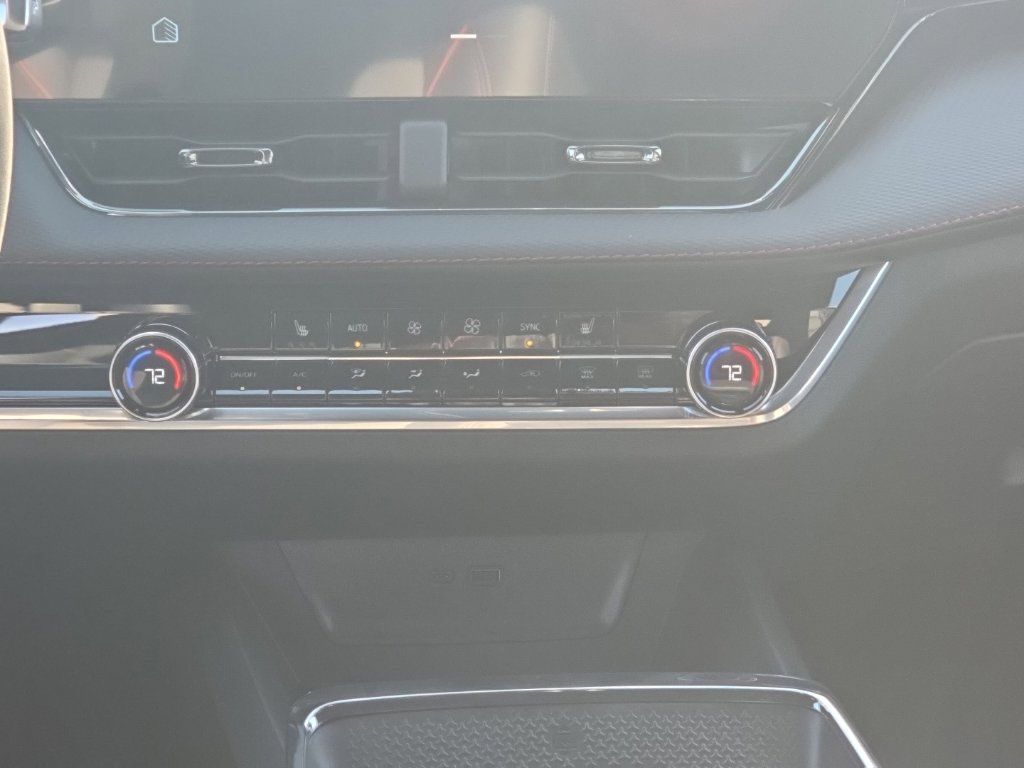 New 2027 Chevrolet Equinox RS w/ Safety and Technology Package FWD image 14