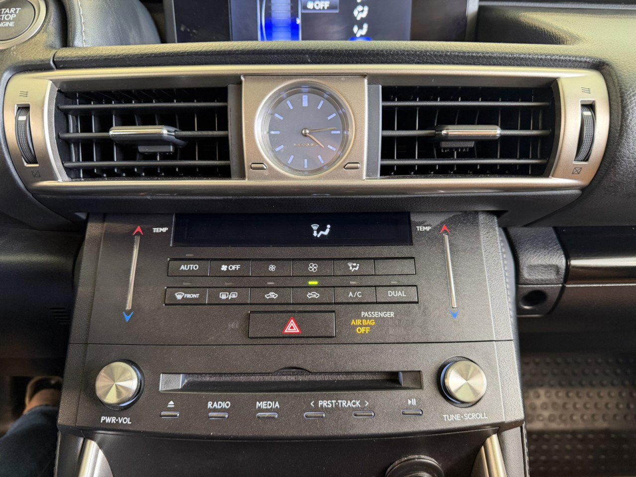 Used 2016 Lexus IS 200t RWD image 20