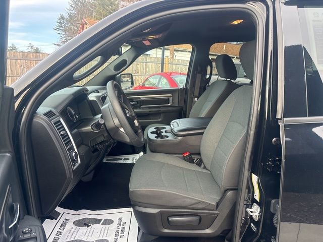 Used 2022 RAM 1500 Classic Warlock w/ Electronics Group AWD/4WD image 10