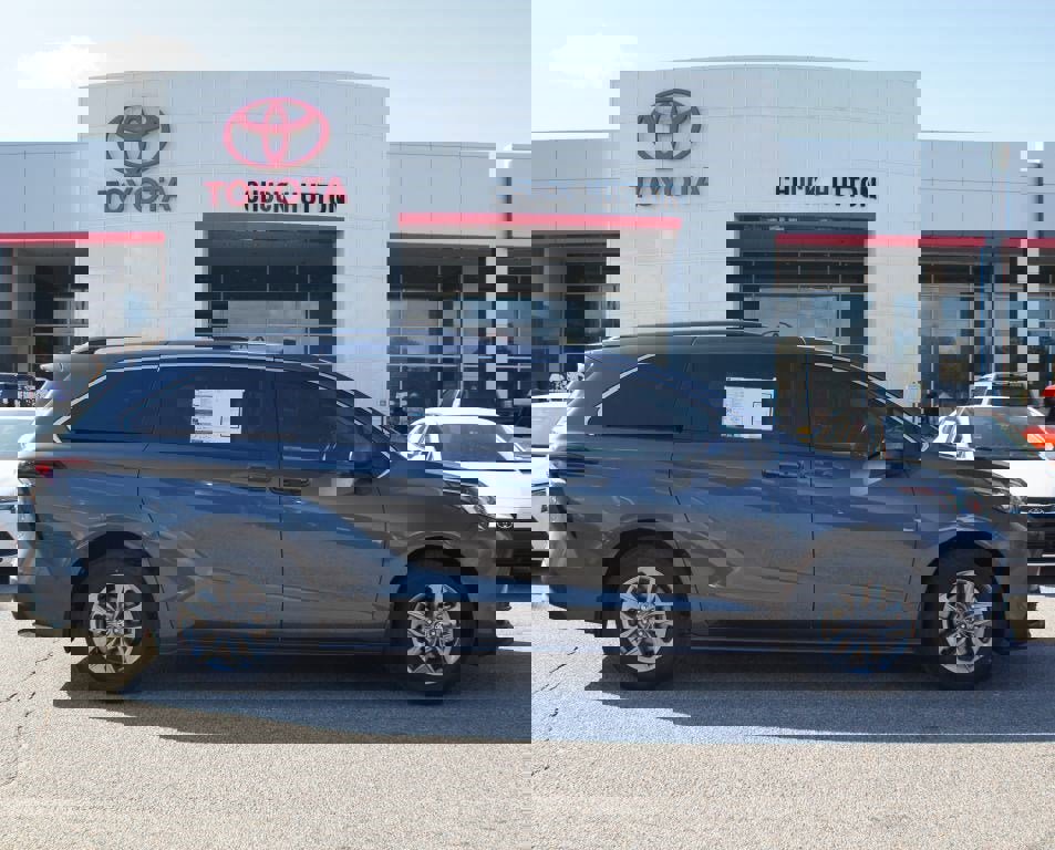 Used 2025 Toyota Sienna LE