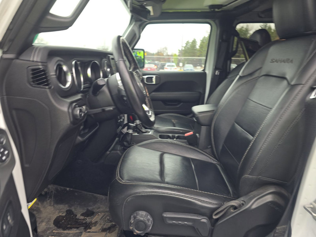 Used 2022 Jeep Wrangler Unlimited Sahara w/ Cold Weather Group image 9
