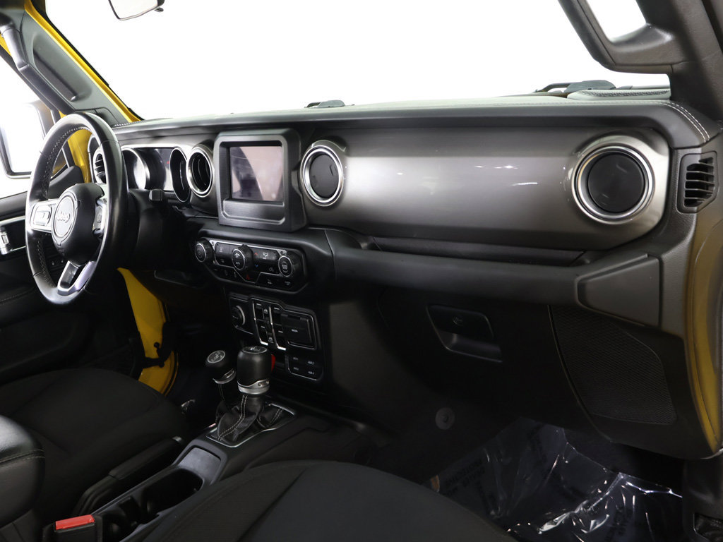 Used 2021 Jeep Wrangler Unlimited Sahara w/ Dual Top Group AWD/4WD image 24