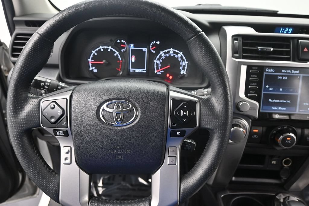 Used 2023 Toyota 4Runner SR5 AWD/4WD image 23